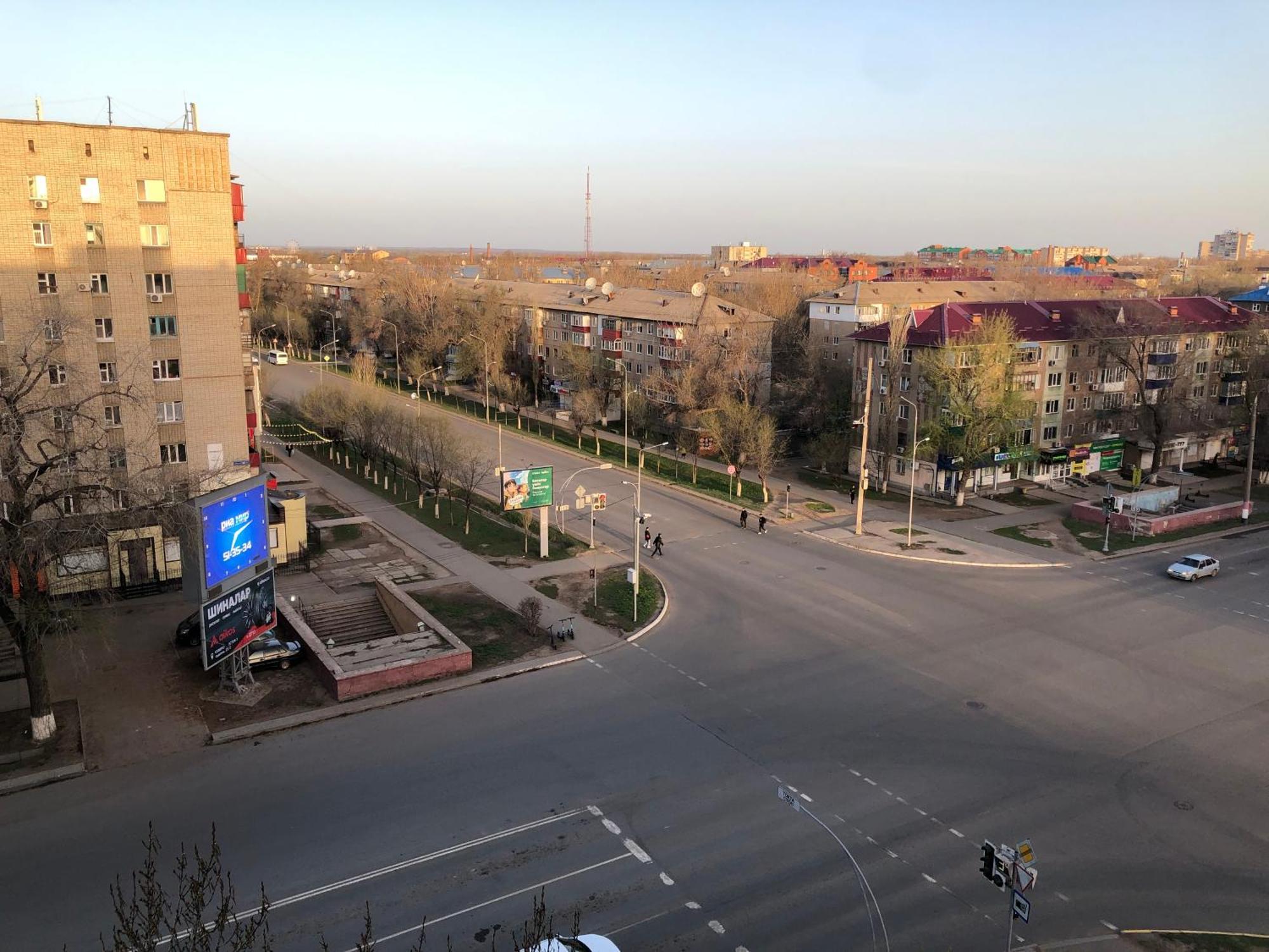 Просторная 2Комн Квартира На Школьнике Uralsk Exterior foto